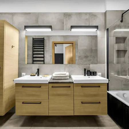 Bielany Business - Balcony, Parking - By Rentujemy * 华沙